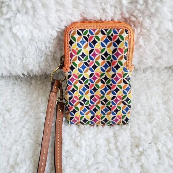 Fossil Coated Canvas Perfect Carry All Wristlet - Picture 2 of 3